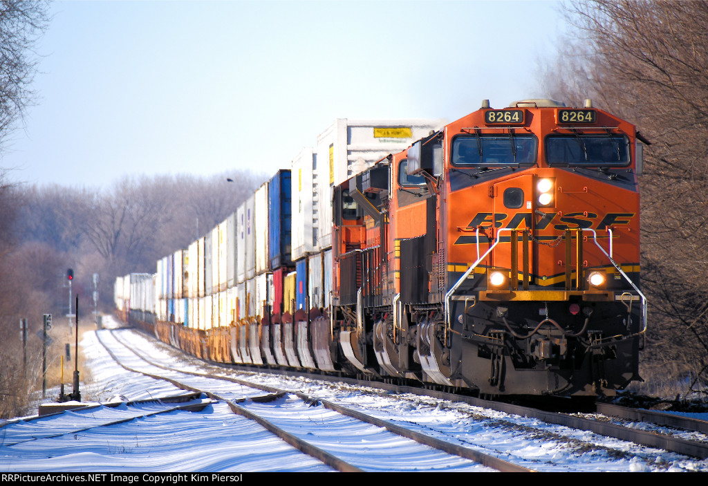 BNSF 8264